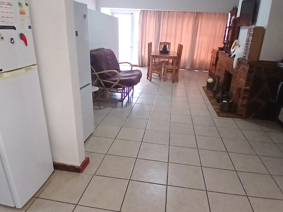 To Let 2 Bedroom Property for Rent in Lochnerhof Western Cape